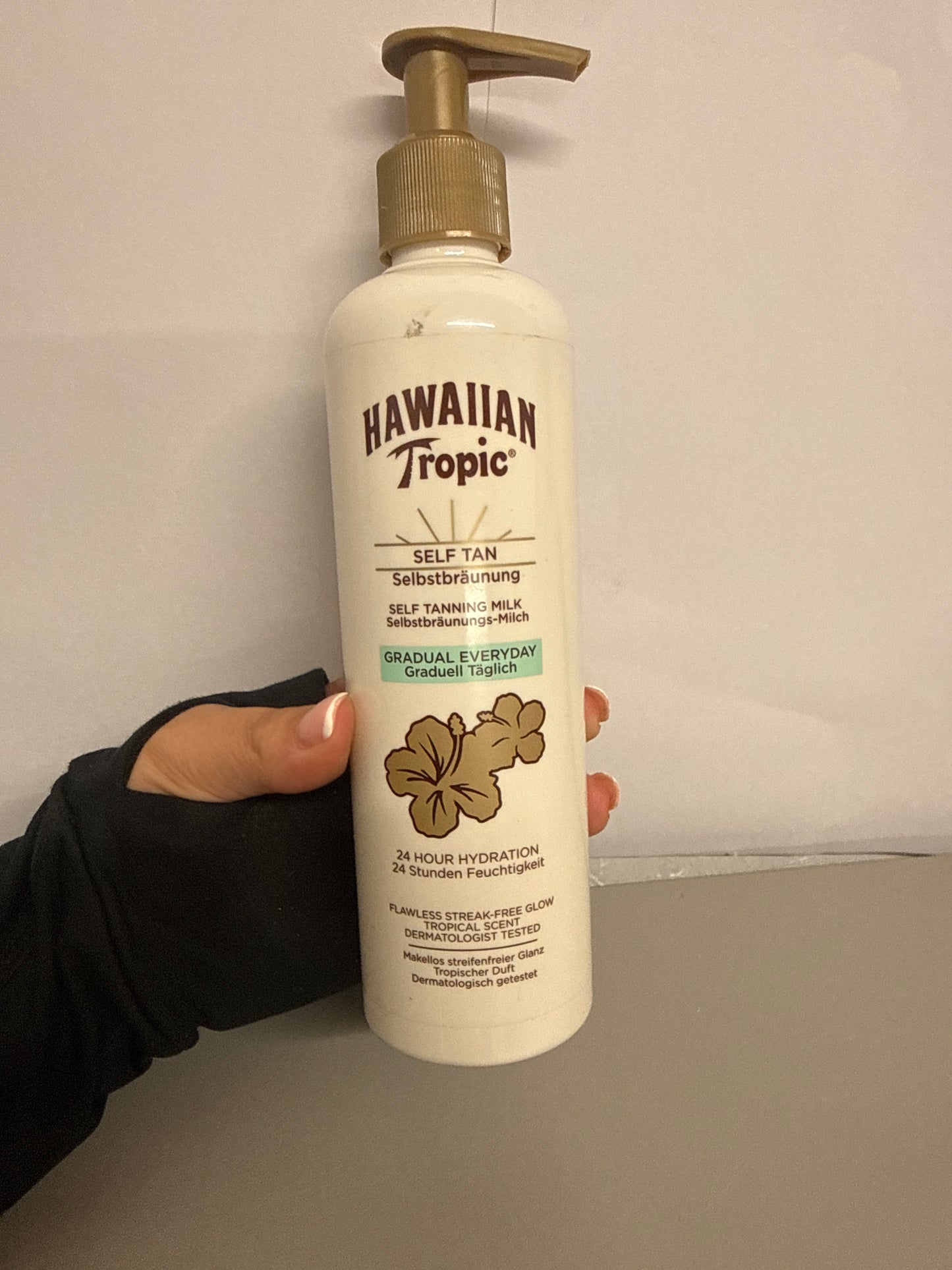 Hawaiian Tropic Gradual Self Tanning Milk 290ml
