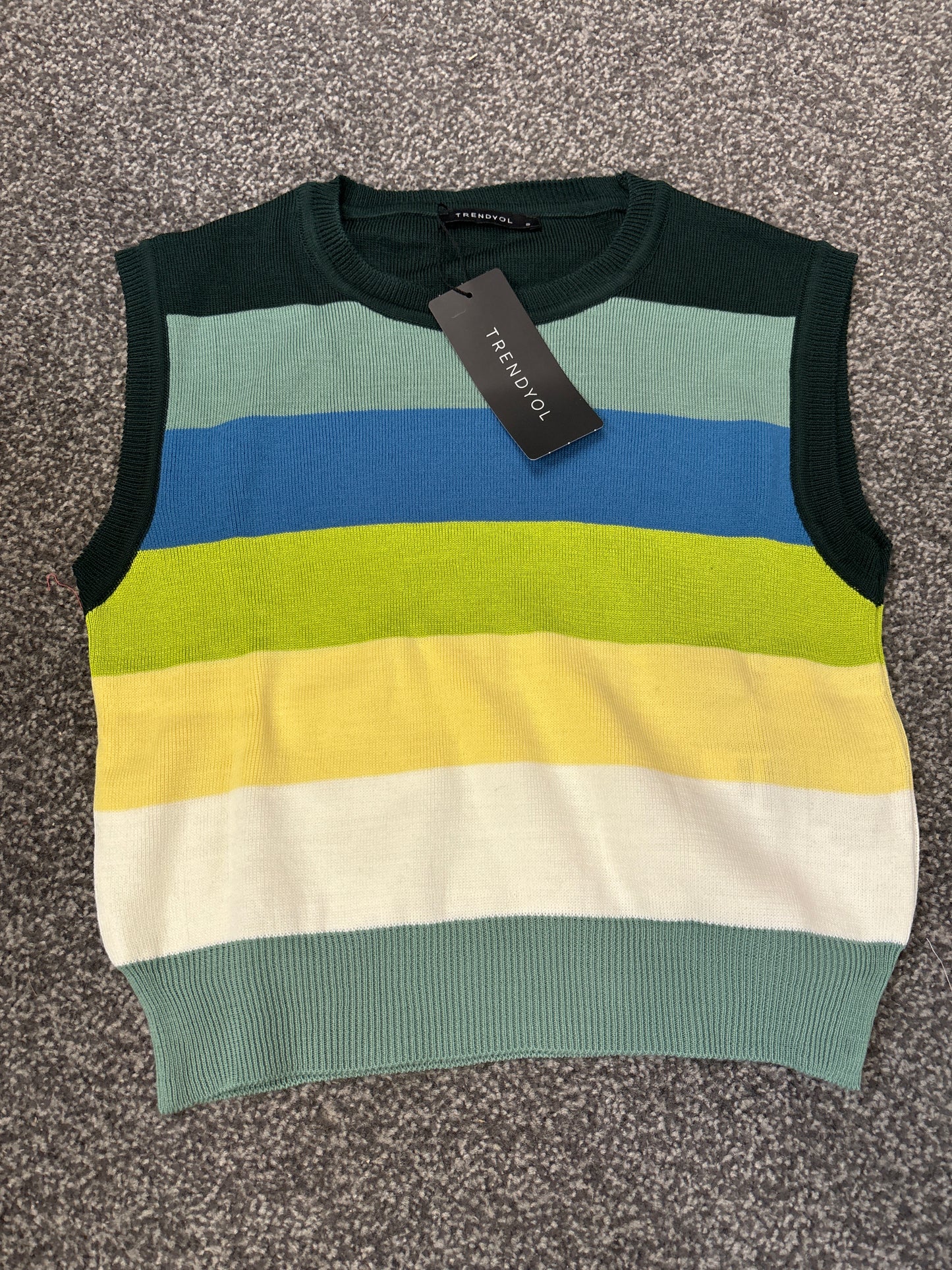 Trendyol Small Knitted Vest