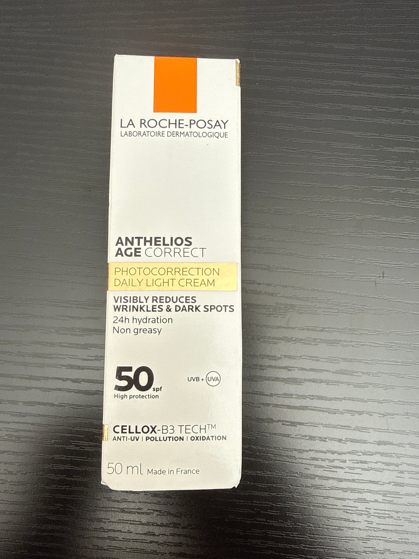 La Roche-Posay Anthelios Age Correct Photocorrection Daily Light Cream SPF50 - 50ml