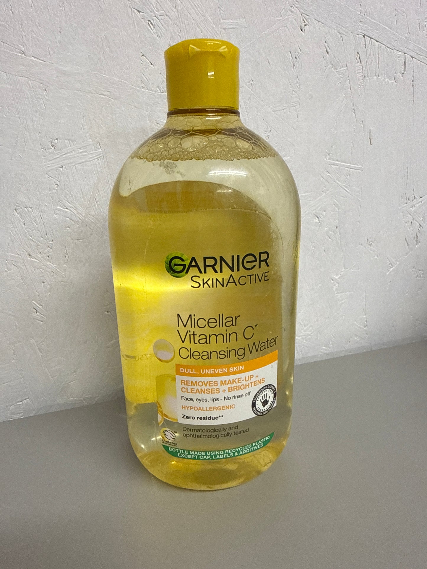 Garnier Micellar Vitamin C Cleansing Water 700ml