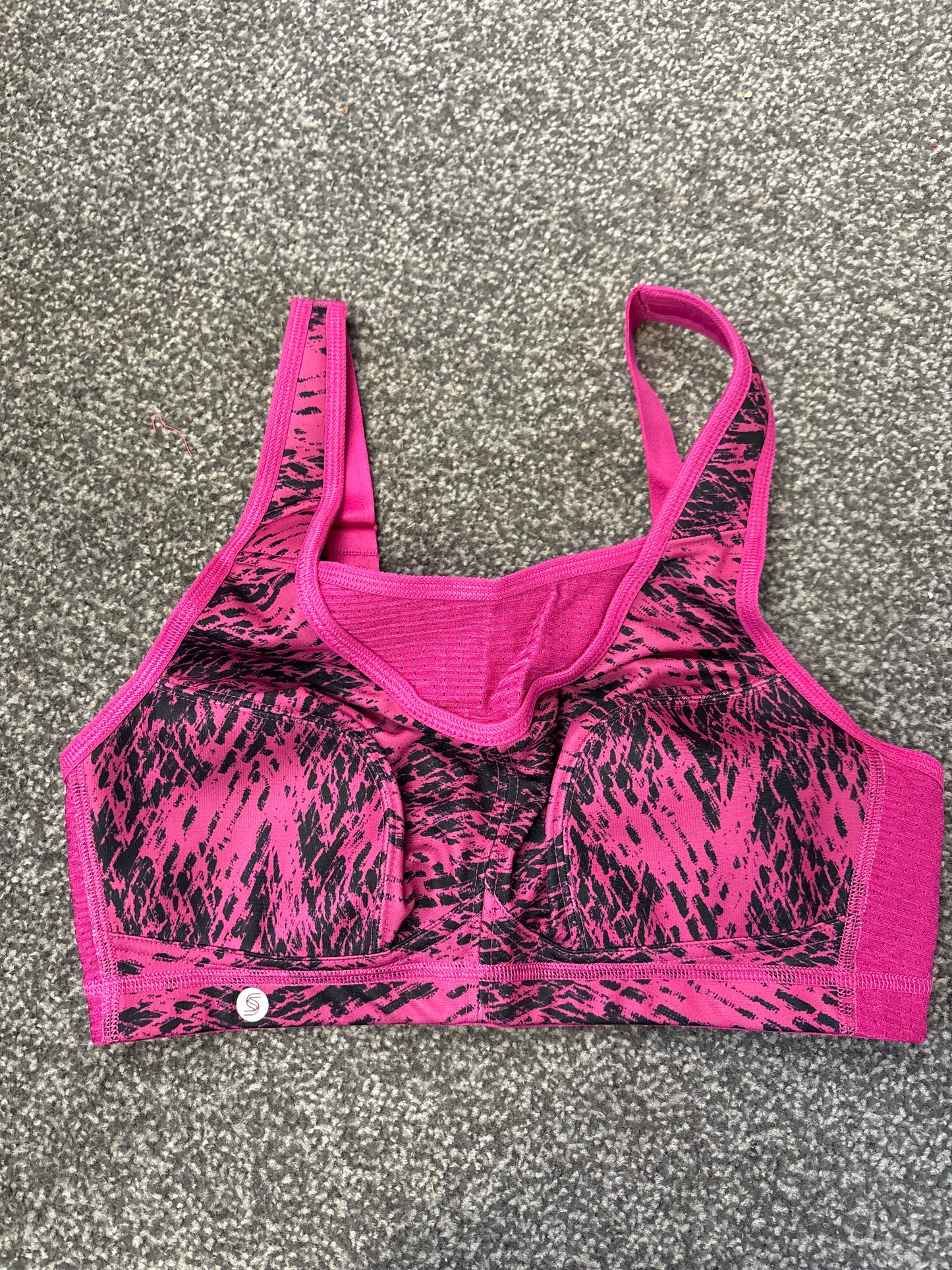 Glamorise Sport Elite Medium Impact 34C Bra Fuchsia Print
