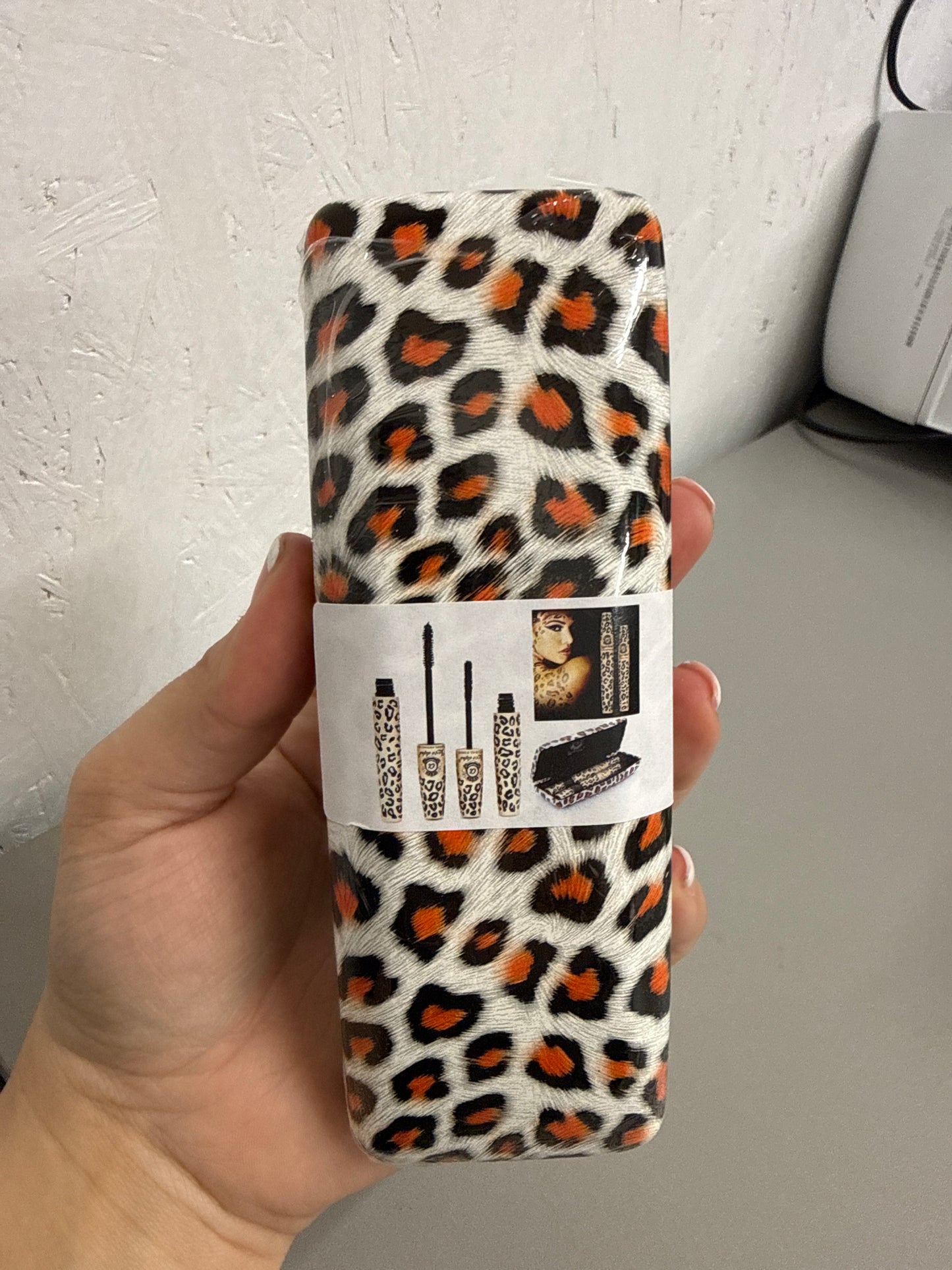 Love Alpha Moodstruck Black Mascara Transplanting Gel + Natural LENGTHENING Fibers in Animal Print Case
