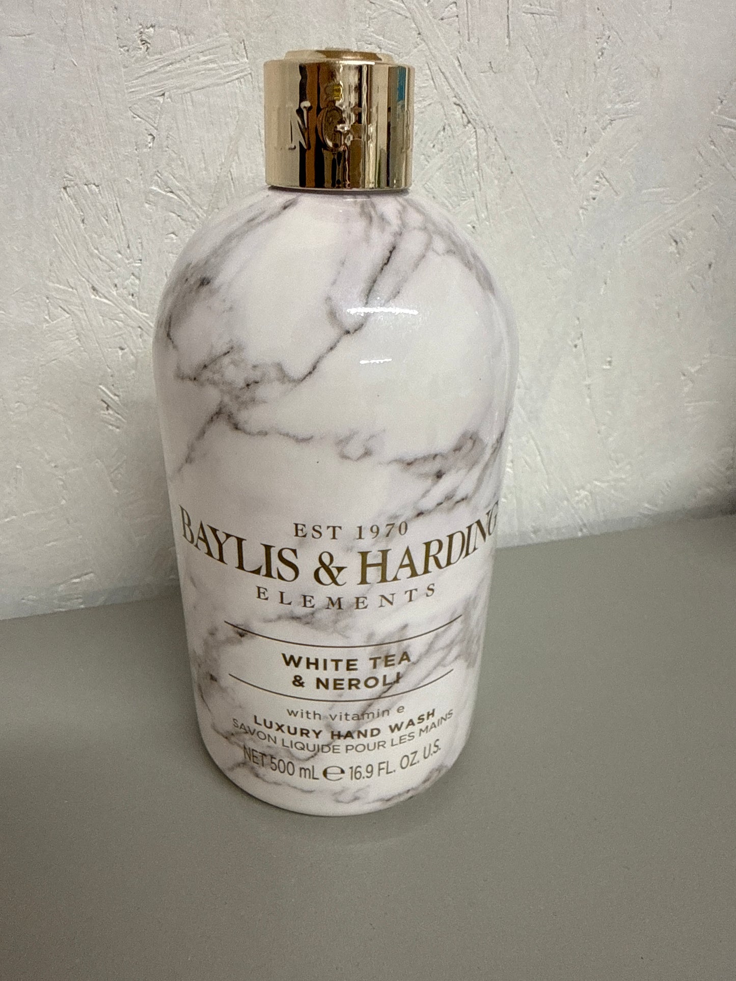 Baylis & Harding White Tea & Neroli Hand Wash *Damaged Lid*