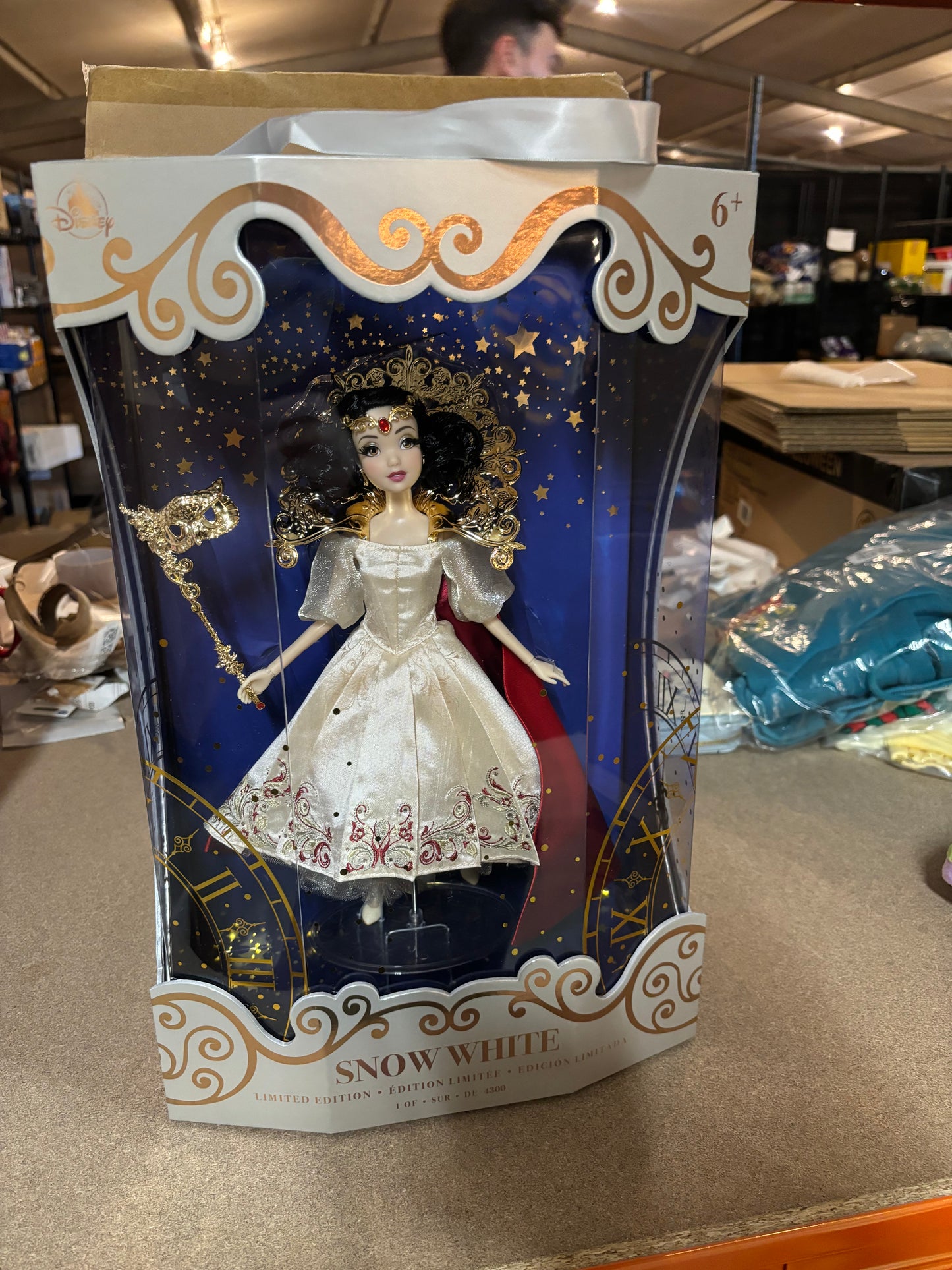Snow White Disney Designer Collection Midnight Masquerade Series Fashionably Late Limited Edition Doll, Snow White and the Seven Dwarfs