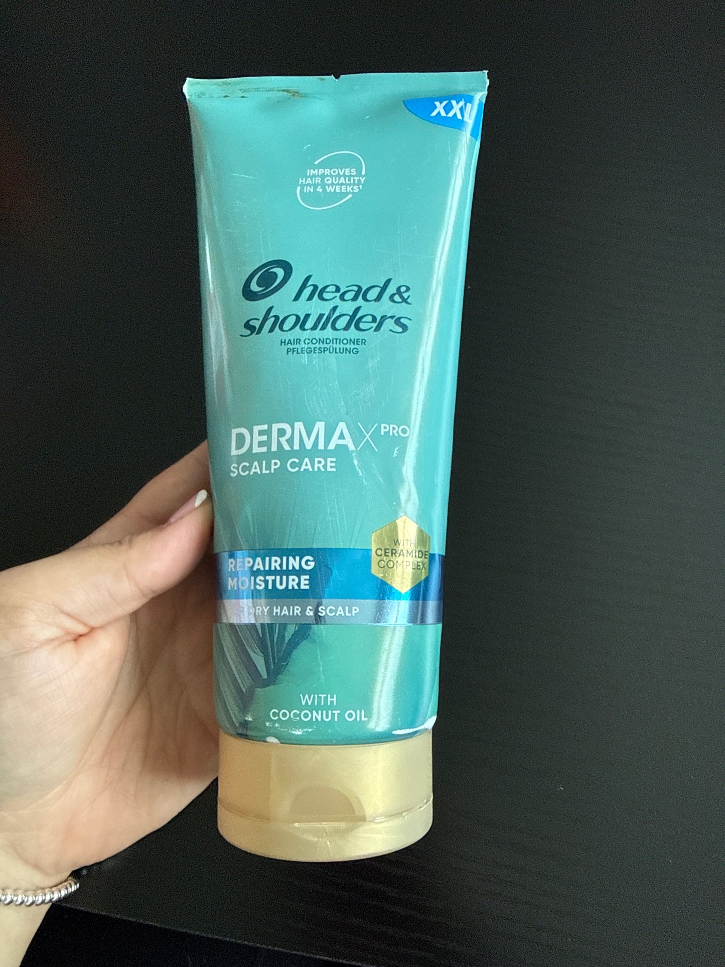 Head & Shoulders DermaXPro Scalp Pro Repairing Moisture Conditioner with Coconut Oil - 350ml