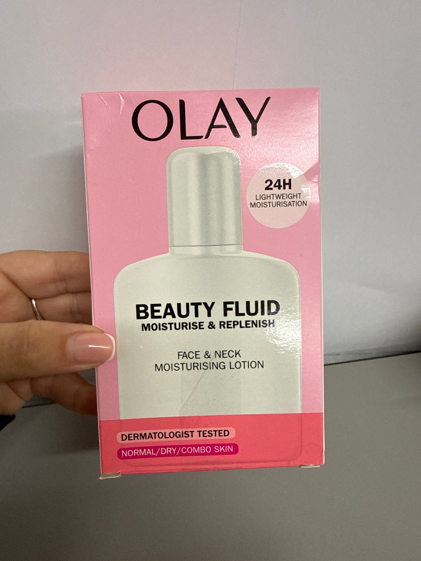 Olay Beauty Fluid Moisturise & Replenish Face & Neck Moisturising Lotion - 200ml