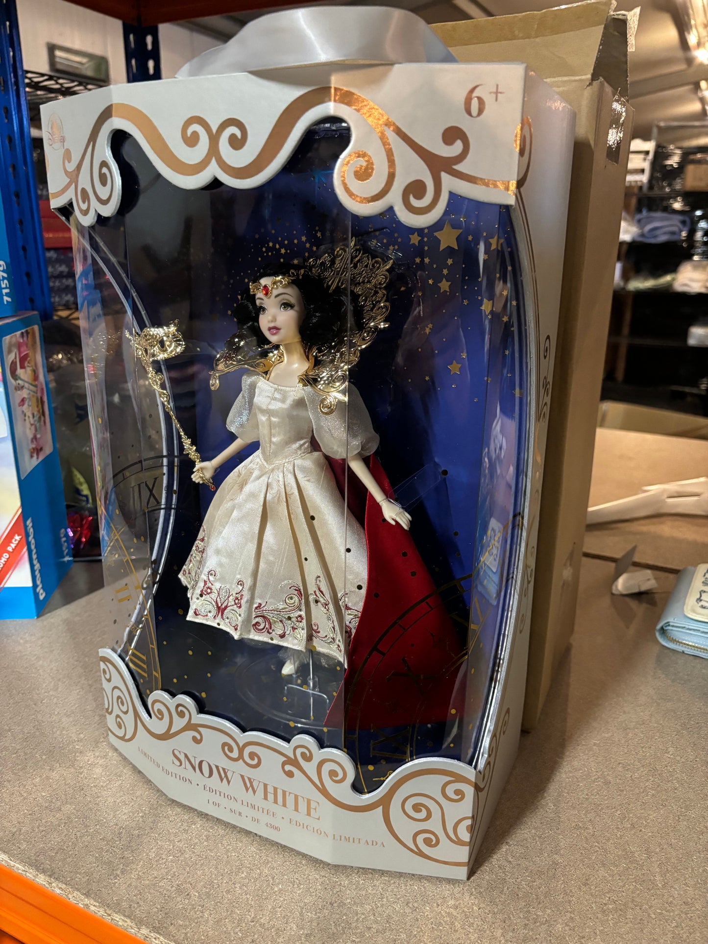 Snow White Disney Designer Collection Midnight Masquerade Series Fashionably Late Limited Edition Doll, Snow White and the Seven Dwarfs