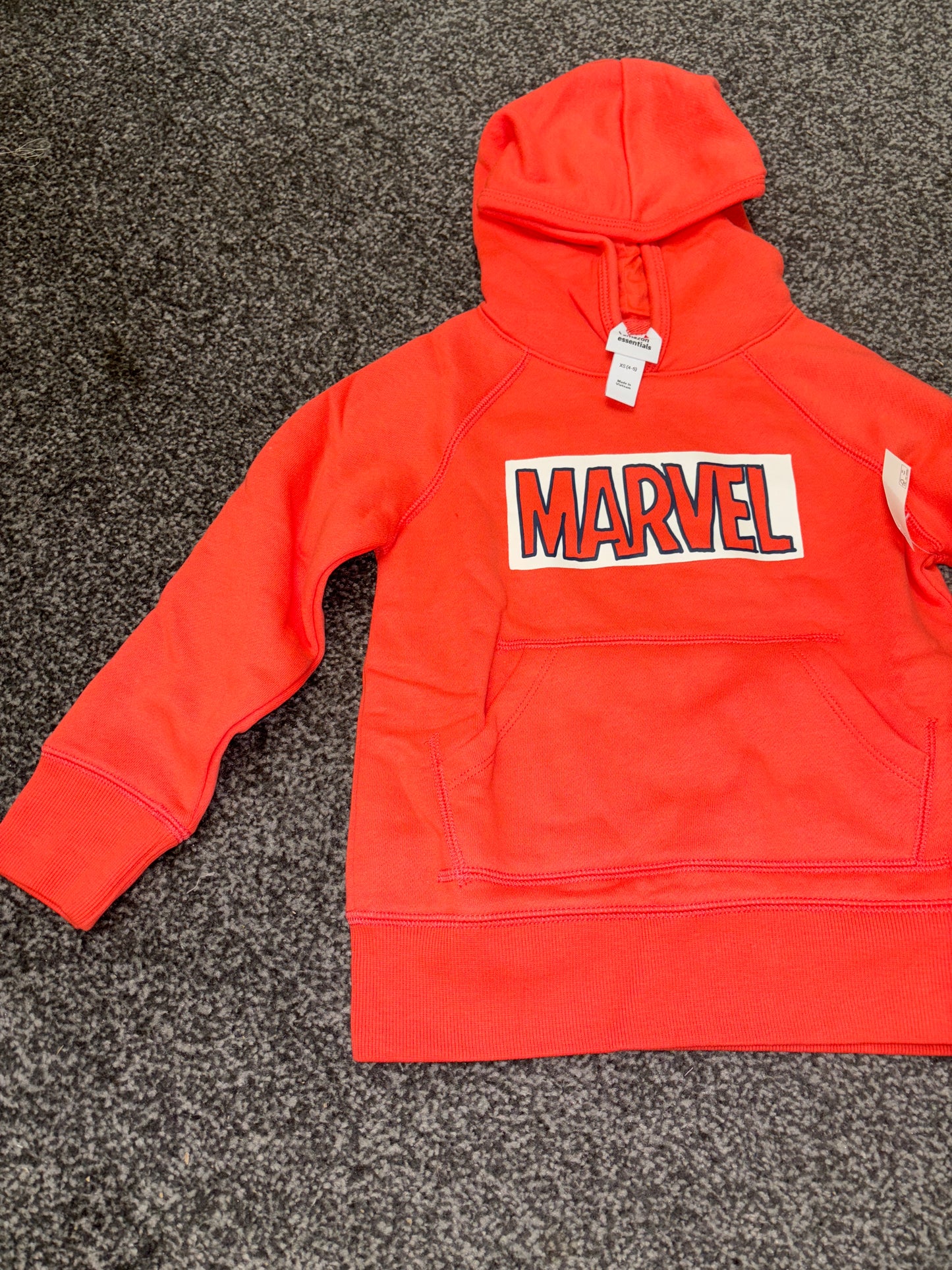 Amazon Essentials x Marvel Girls Fleece Hoodie