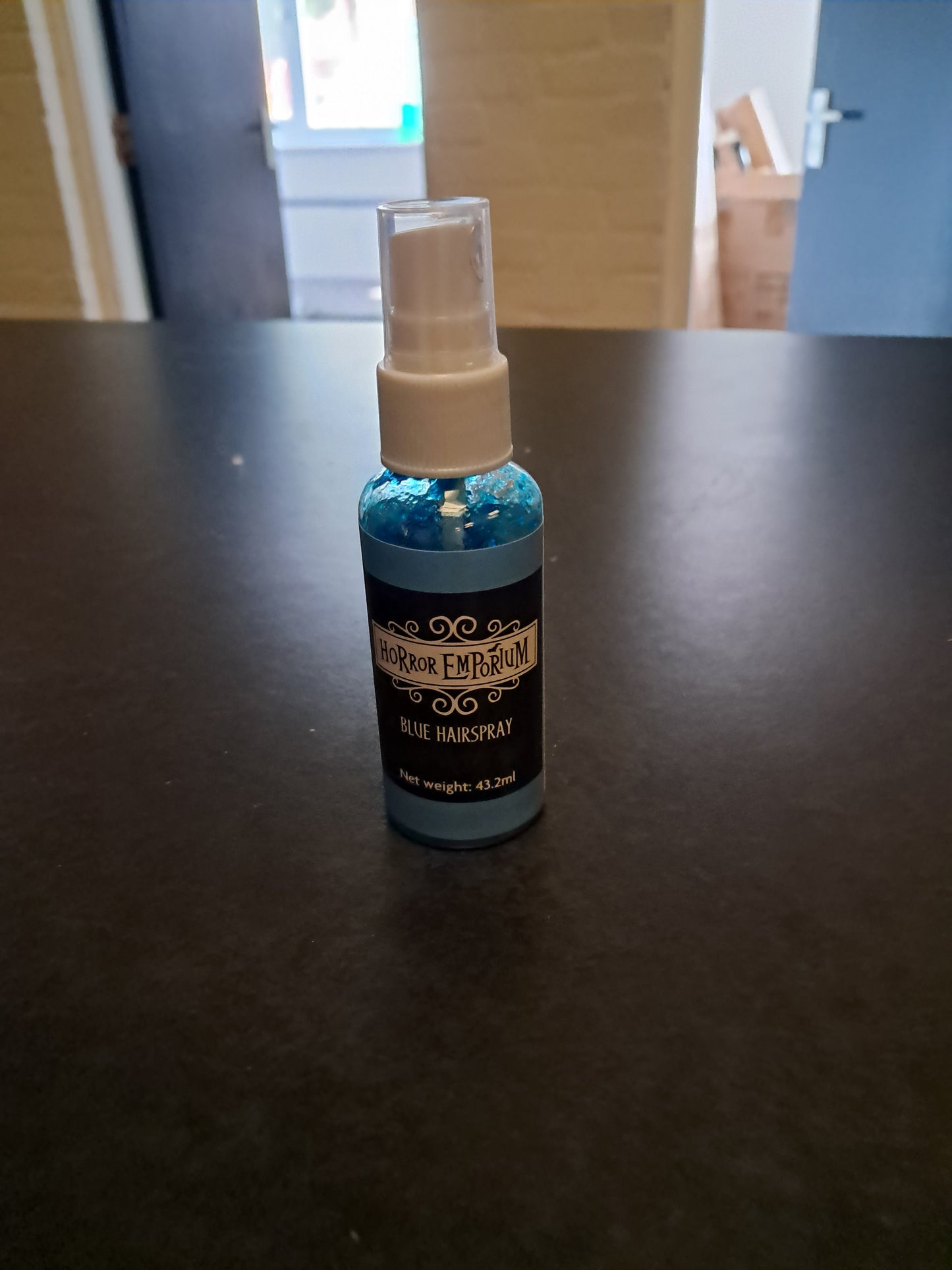 Blue hair spray