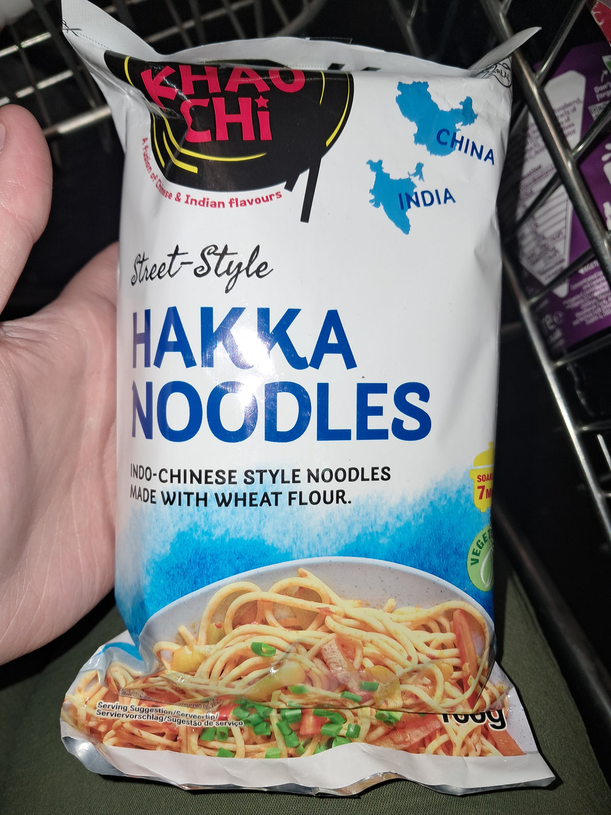 Khao chi hakka noodles street style