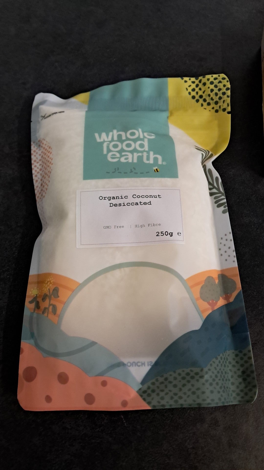 Whole food earth organic coconut Desiccated 250g
