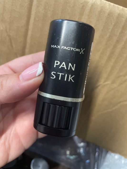 Max Factor Pan Stik - Shade 30 Olive
