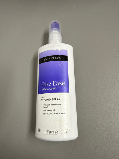 John Frieda Frizz Ease Dream Curls Styling Spray 200ml