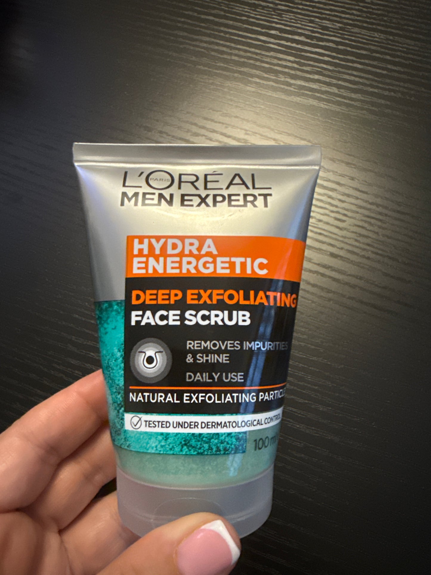 L'Oreal Men Expert Hydra Energetic Deep Exfoliating Face Scrub 100ml