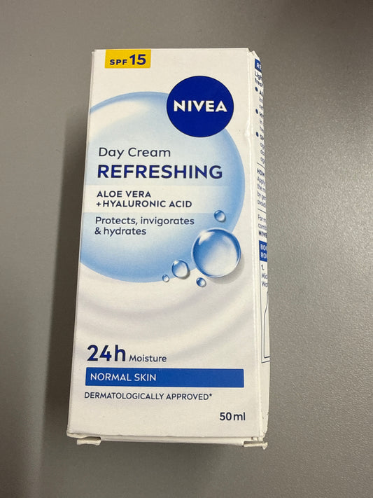 Nivea day refreshing cream - SPF15
