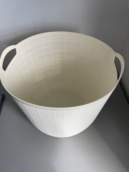 Cream washing basket