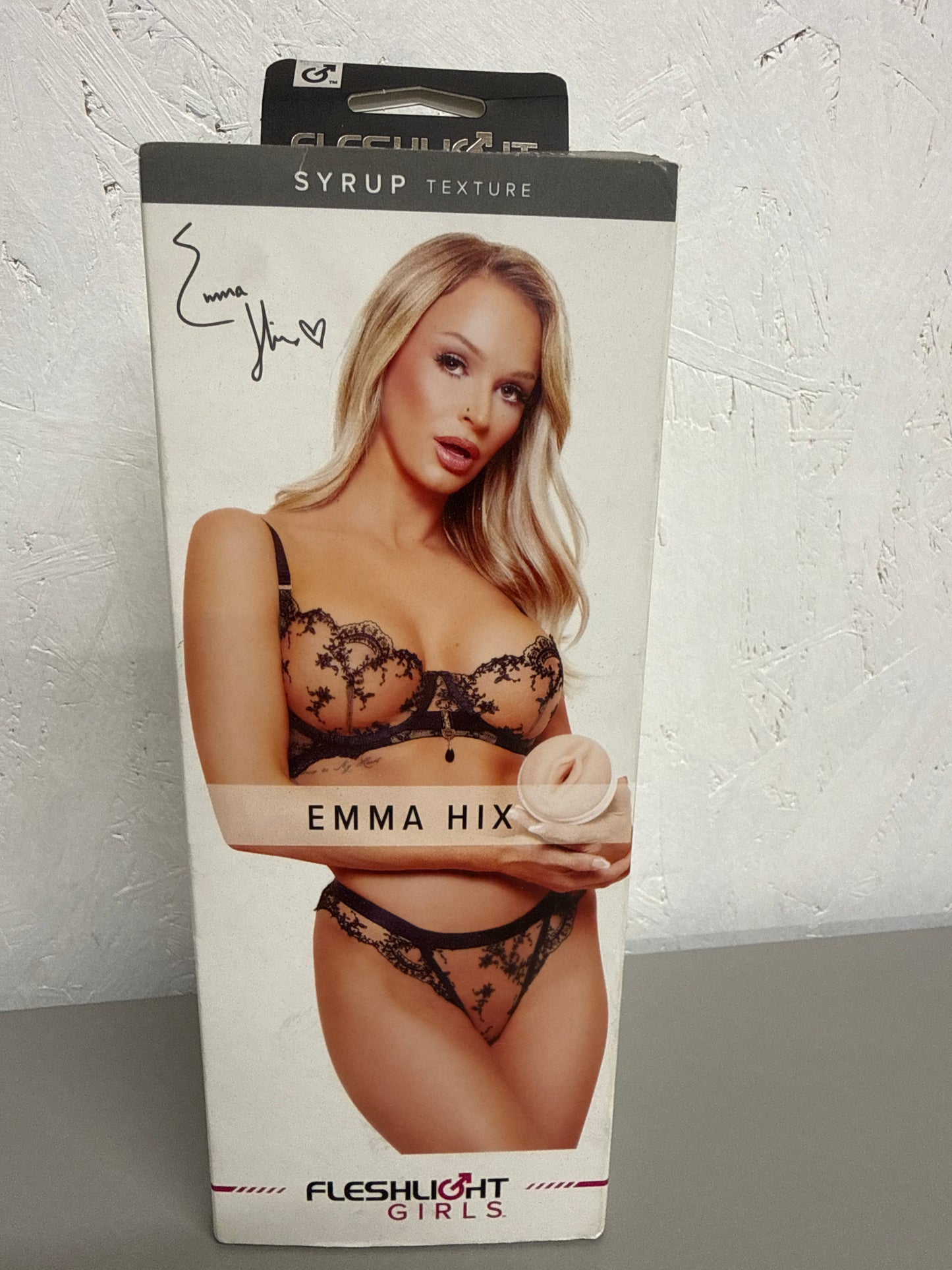 Emma Hix - Kinky Item