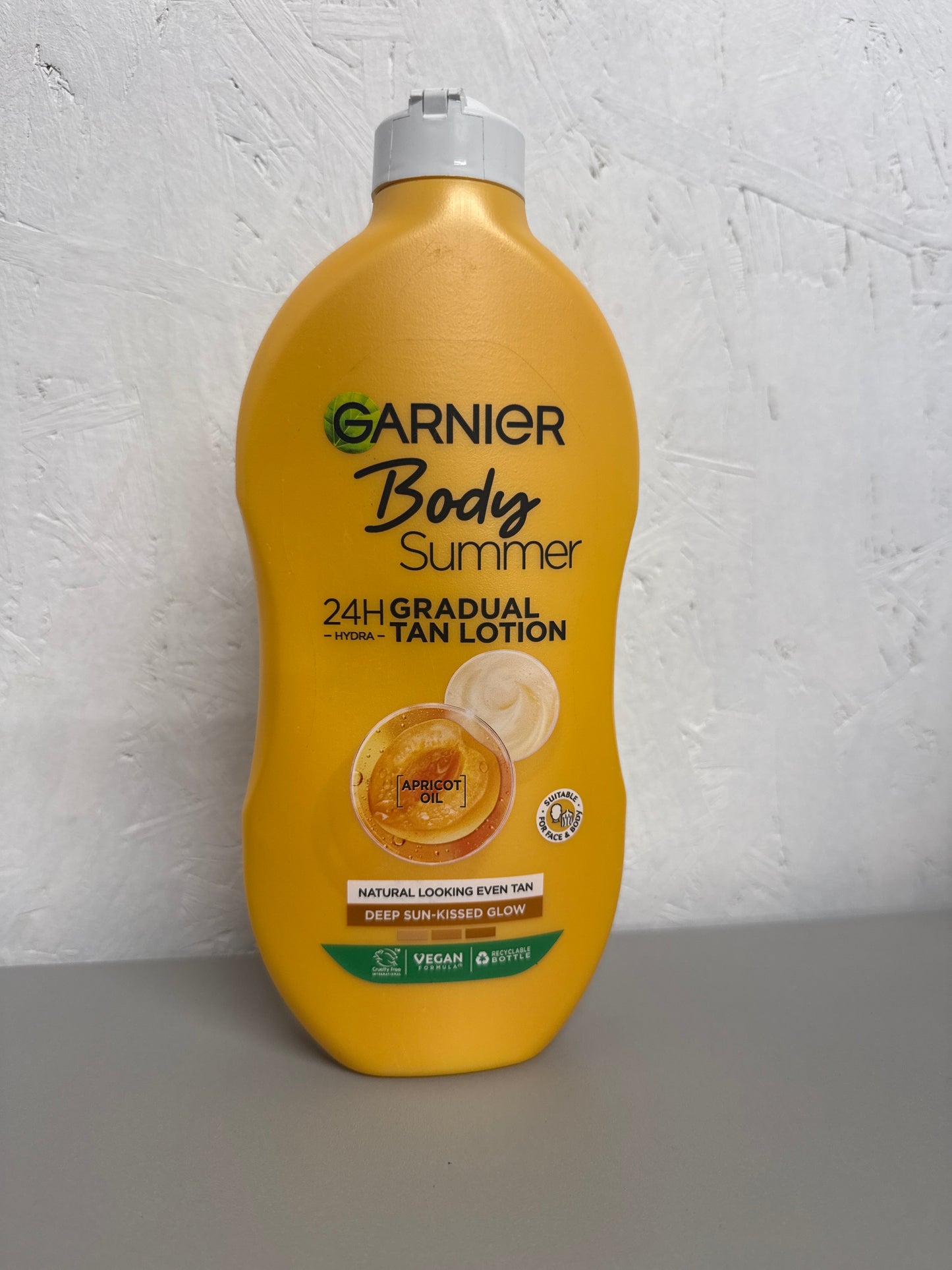 Garnier Summer Body Gradual Tan Moisturiser Deep - 400ml
