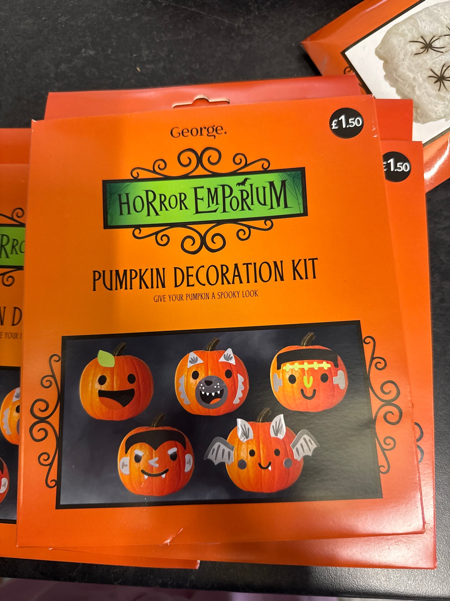 Pumpkin decorating kit