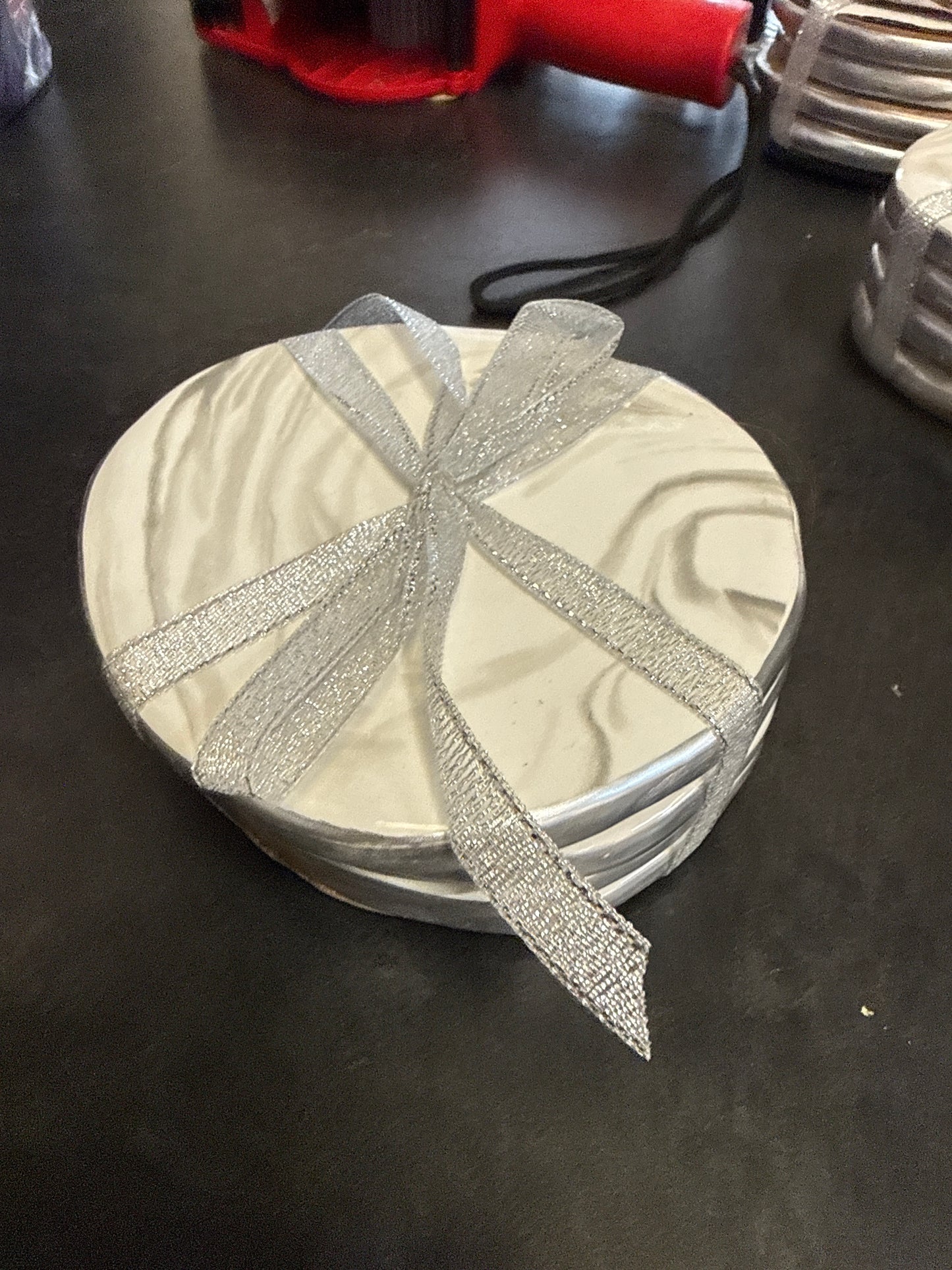 Marble effect coaster set