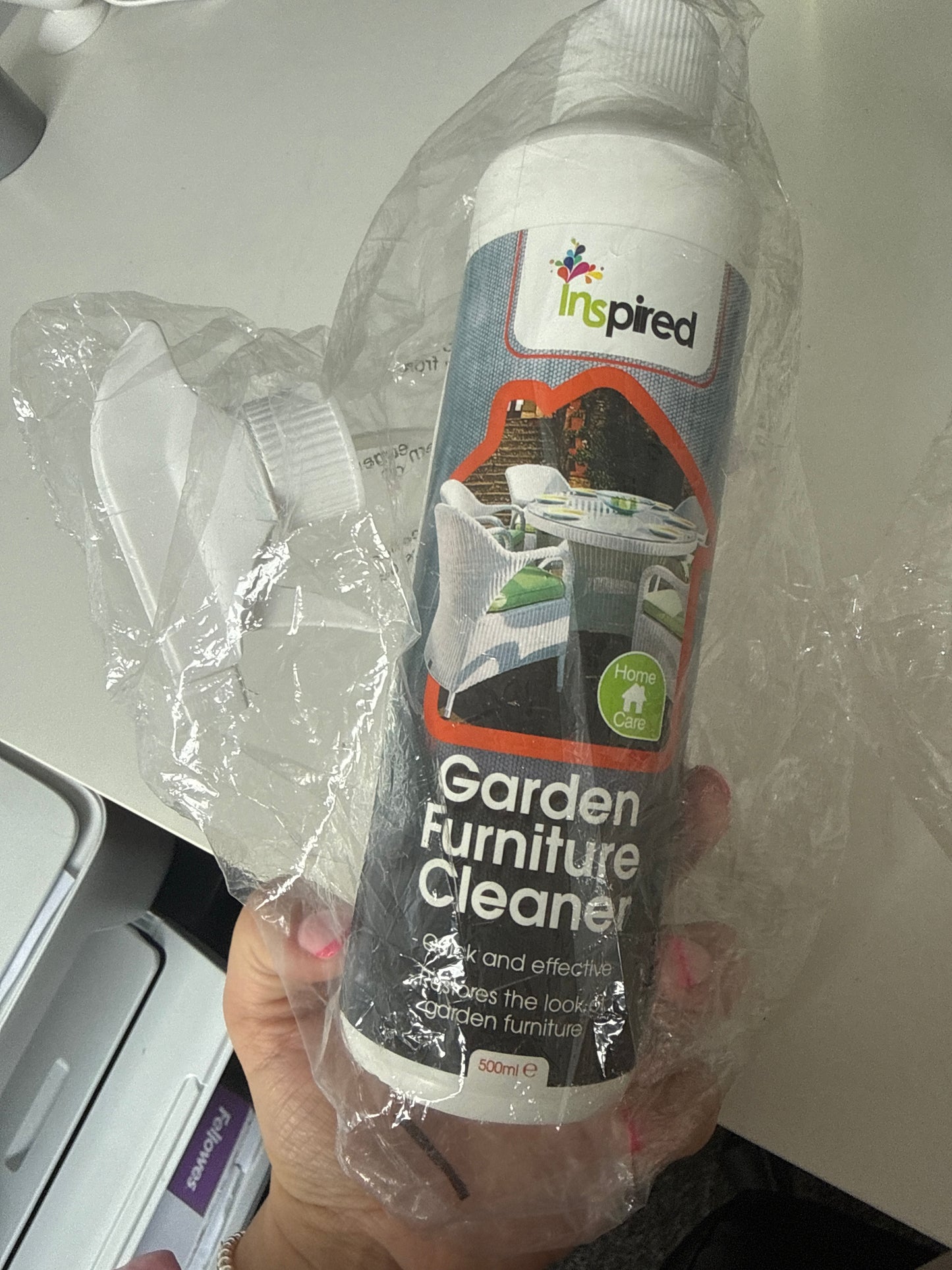 Garden furniture cleaner