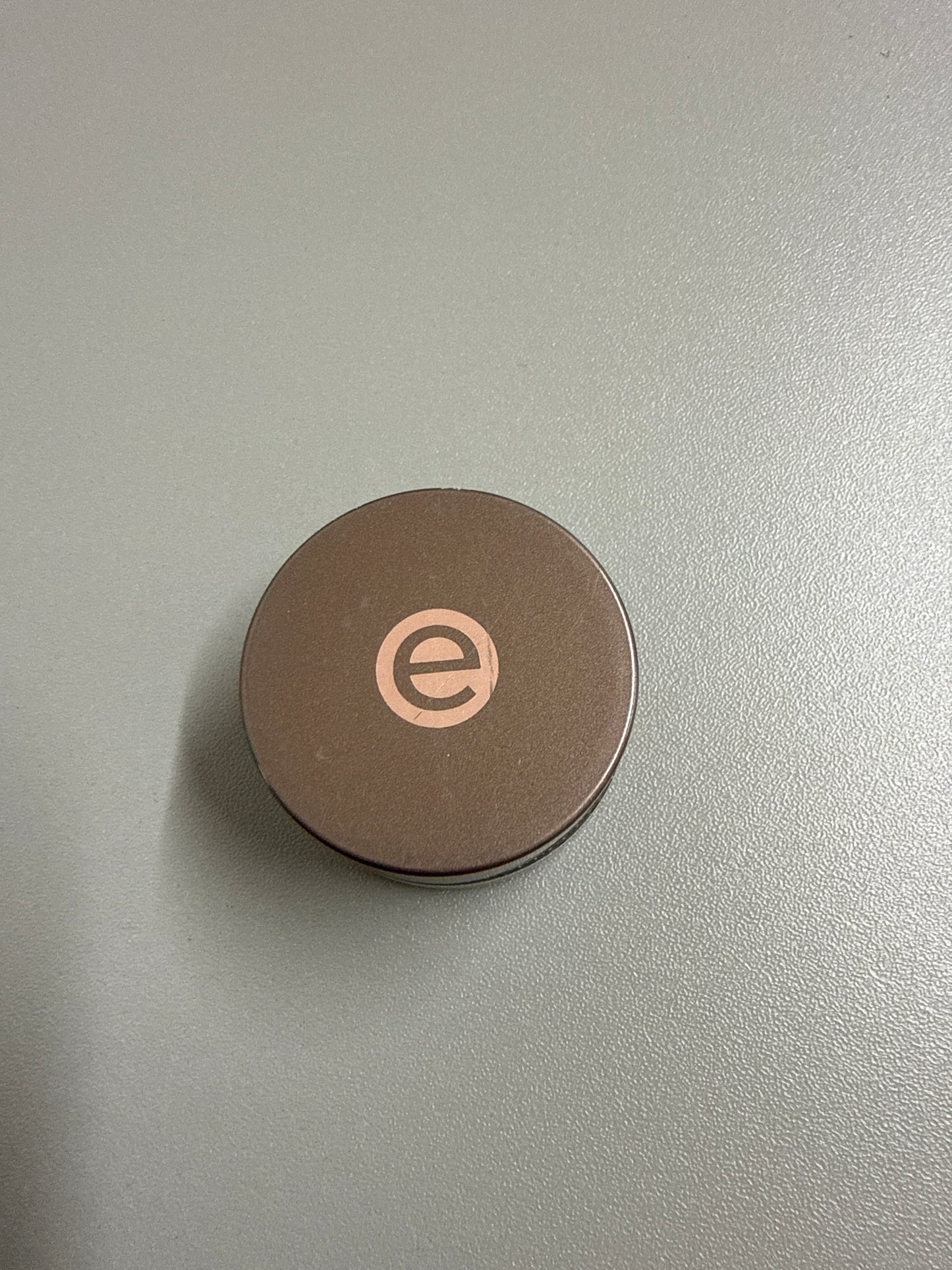 Essence Cream Eyeshadow - Shade: 04 Cocoa