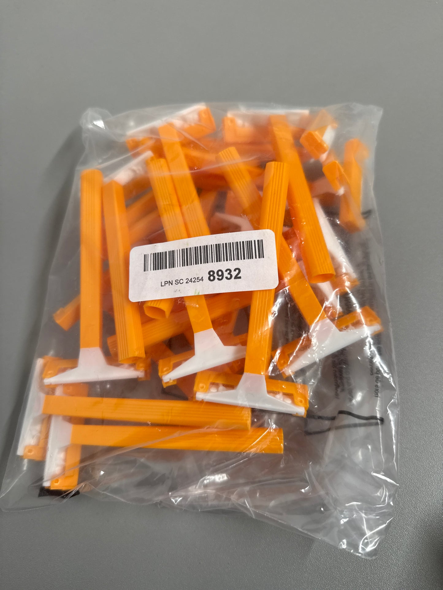Pack of disposable razors