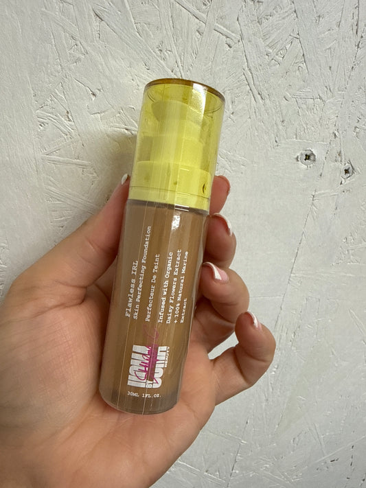 Ready for my close-up foundation - Shade: T1 Bronze Venus