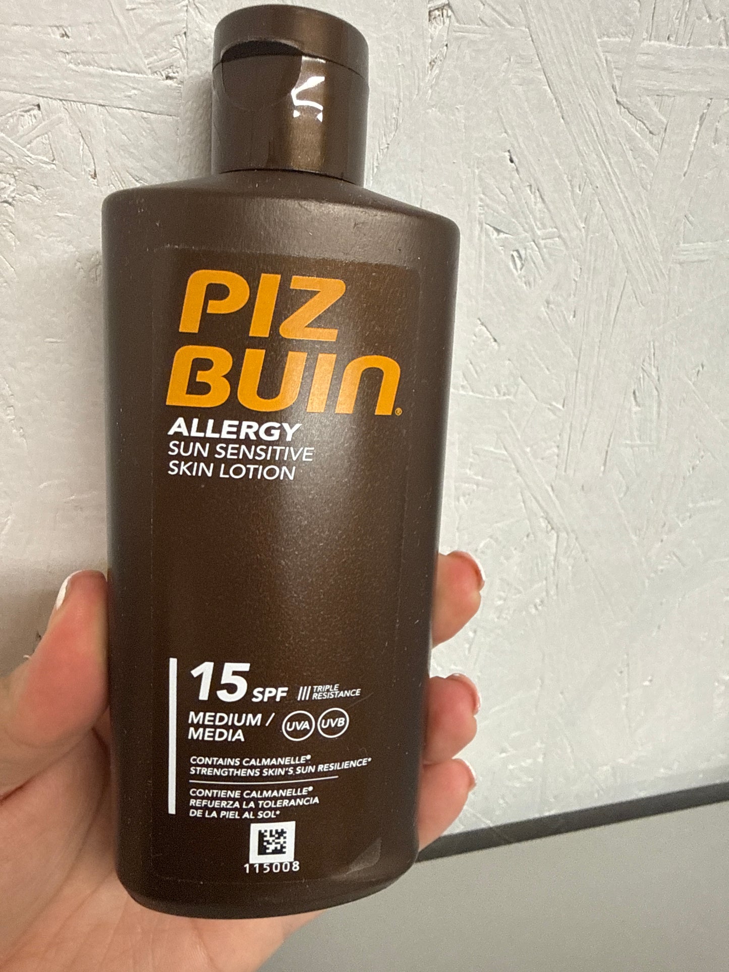 Piz Buin Moisturising Sun Lotion SPF 15 - 200ml
