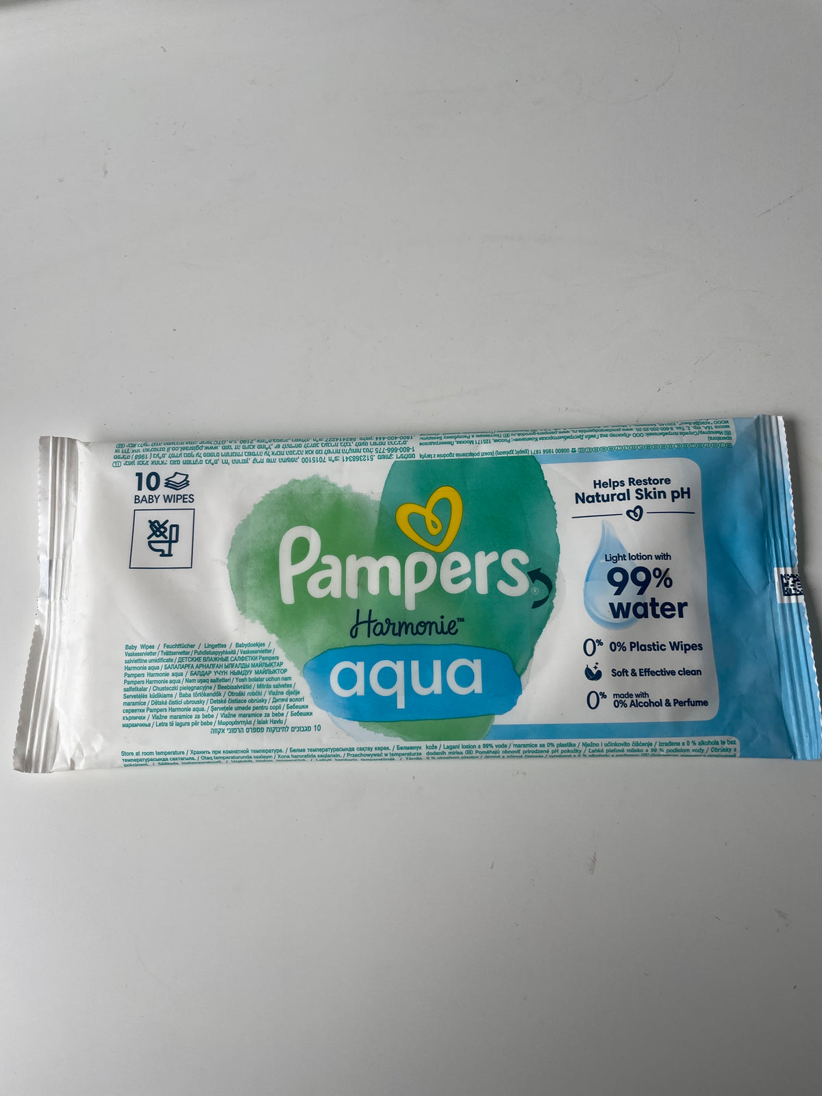 Pampers Harmonie Aqua Wipes (10 baby wipes)