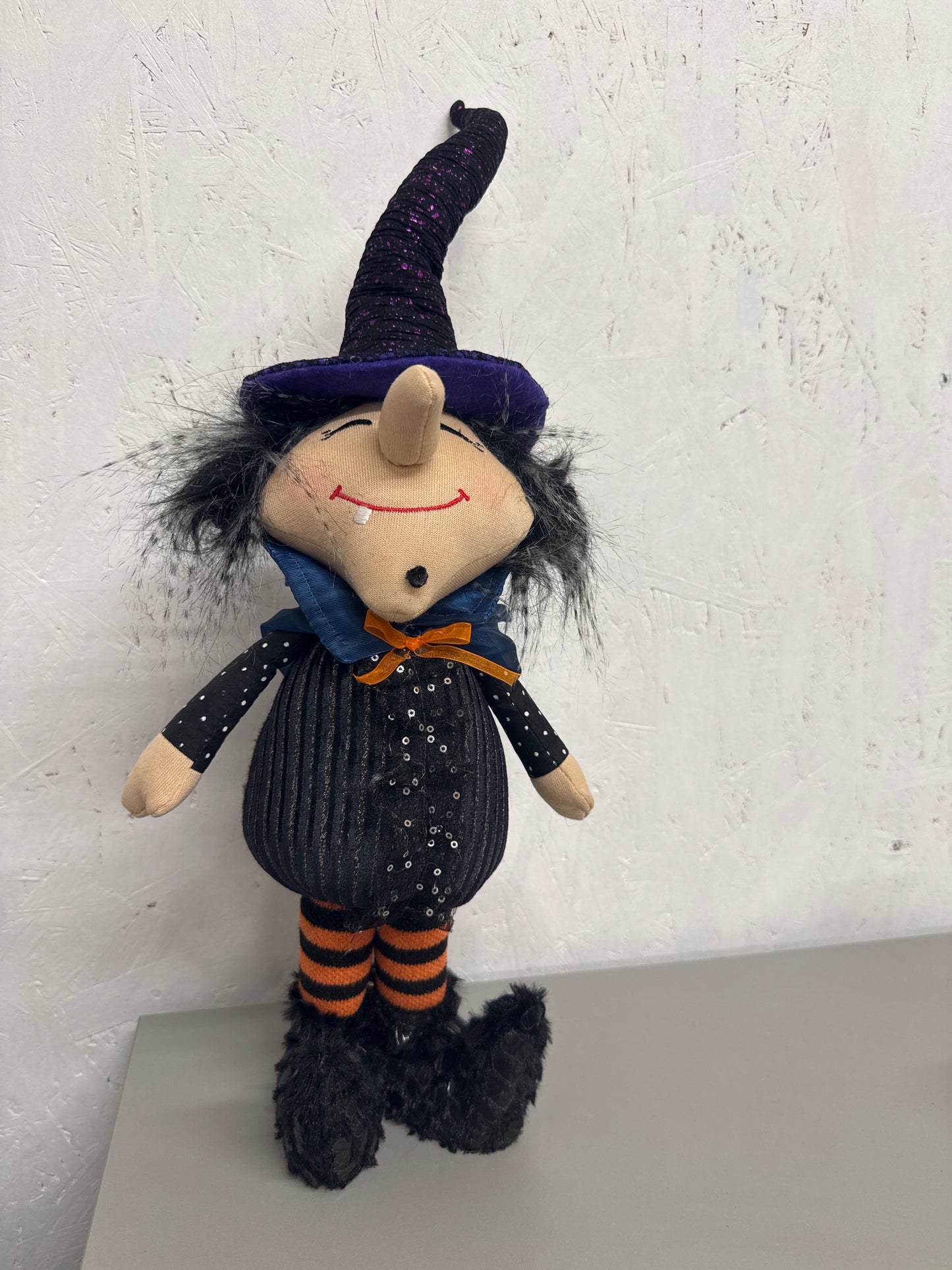 Small wart witch