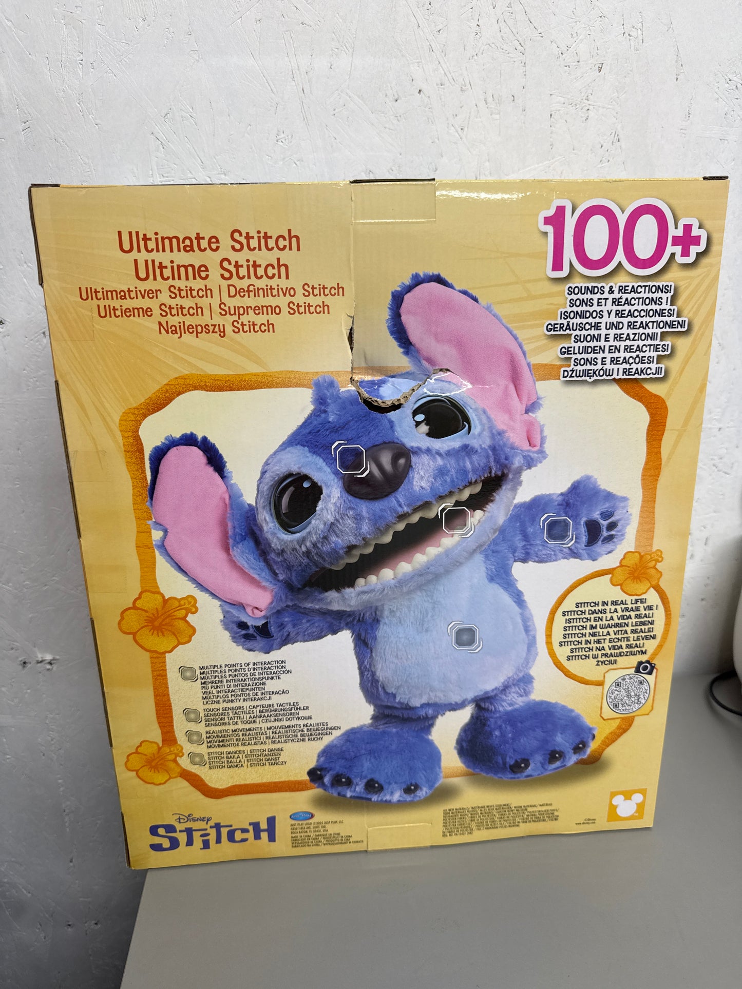 Disney Store - Ultimate Stitch *Box Damaged*