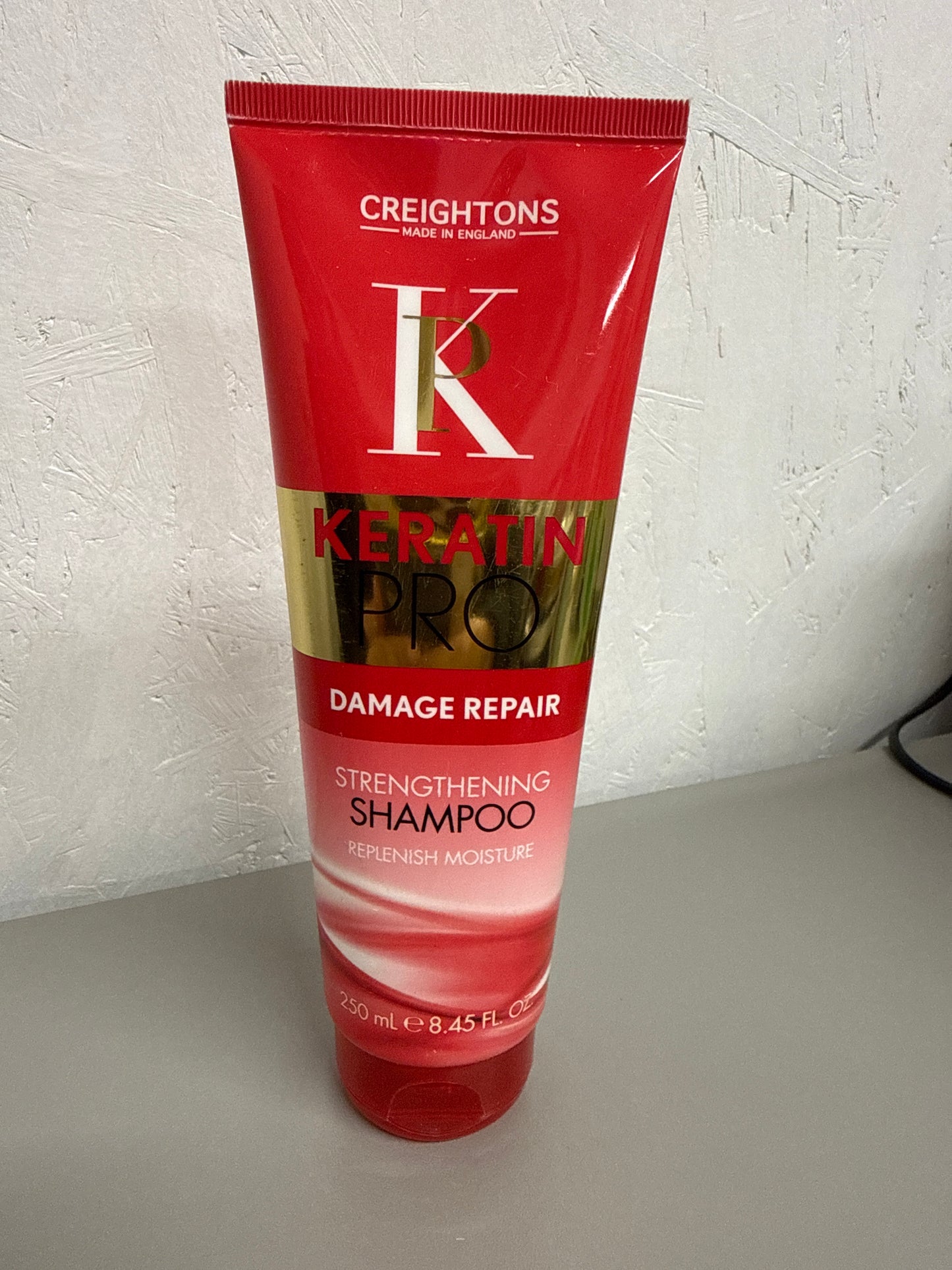 Creightons Pro Keratin Strength & Repair Shampoo (250ml)