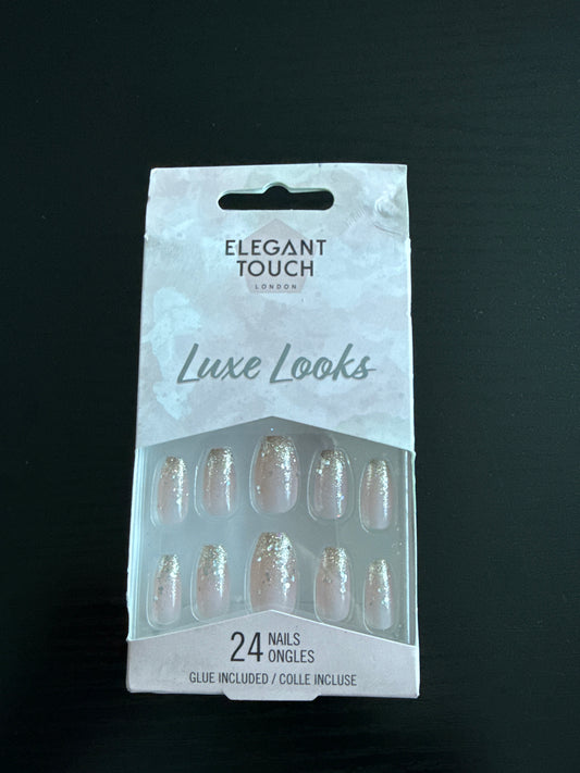 Elegant Touch Luxe Looks Nails