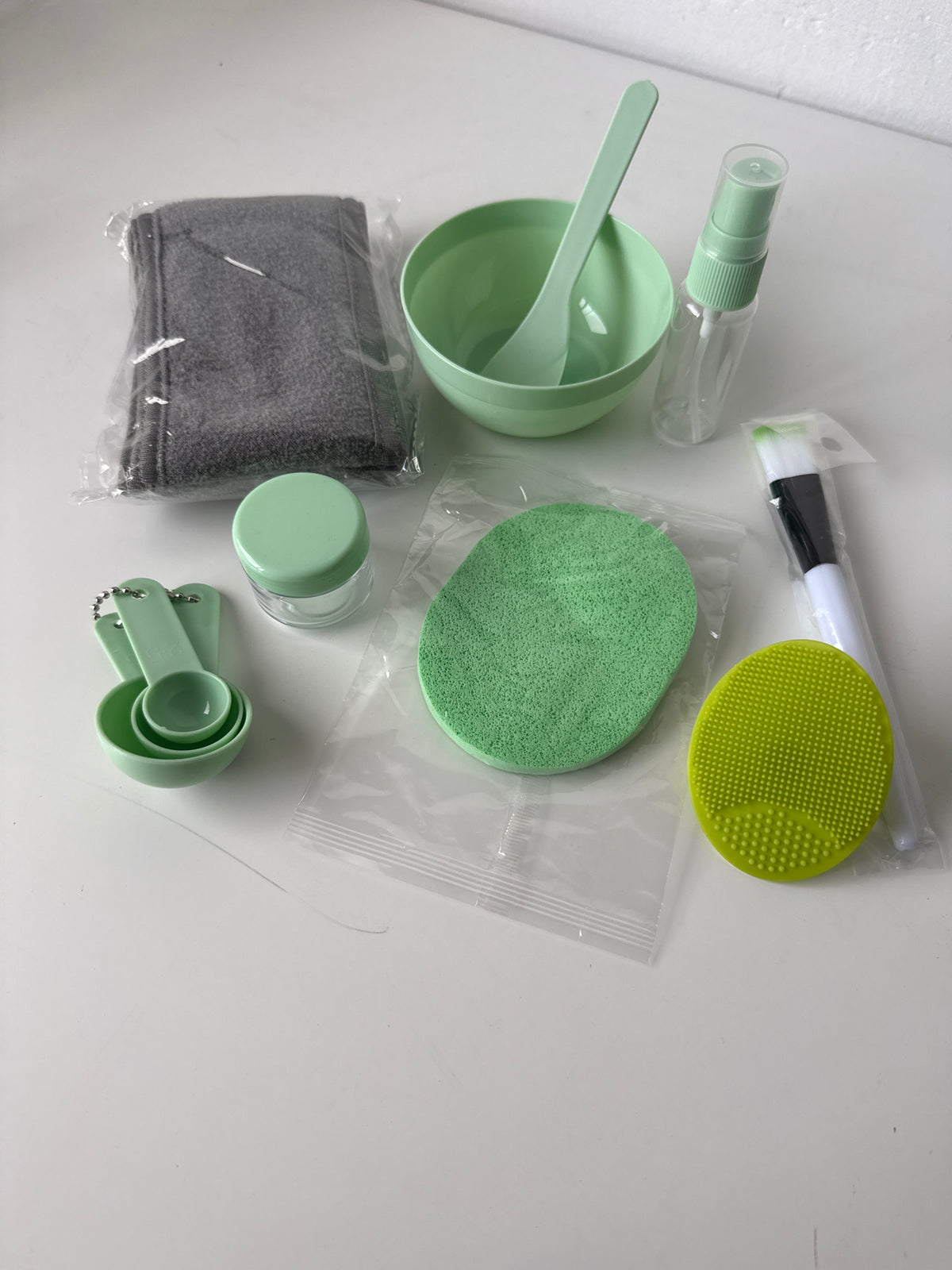 9 Piece Mini facial tool bundle