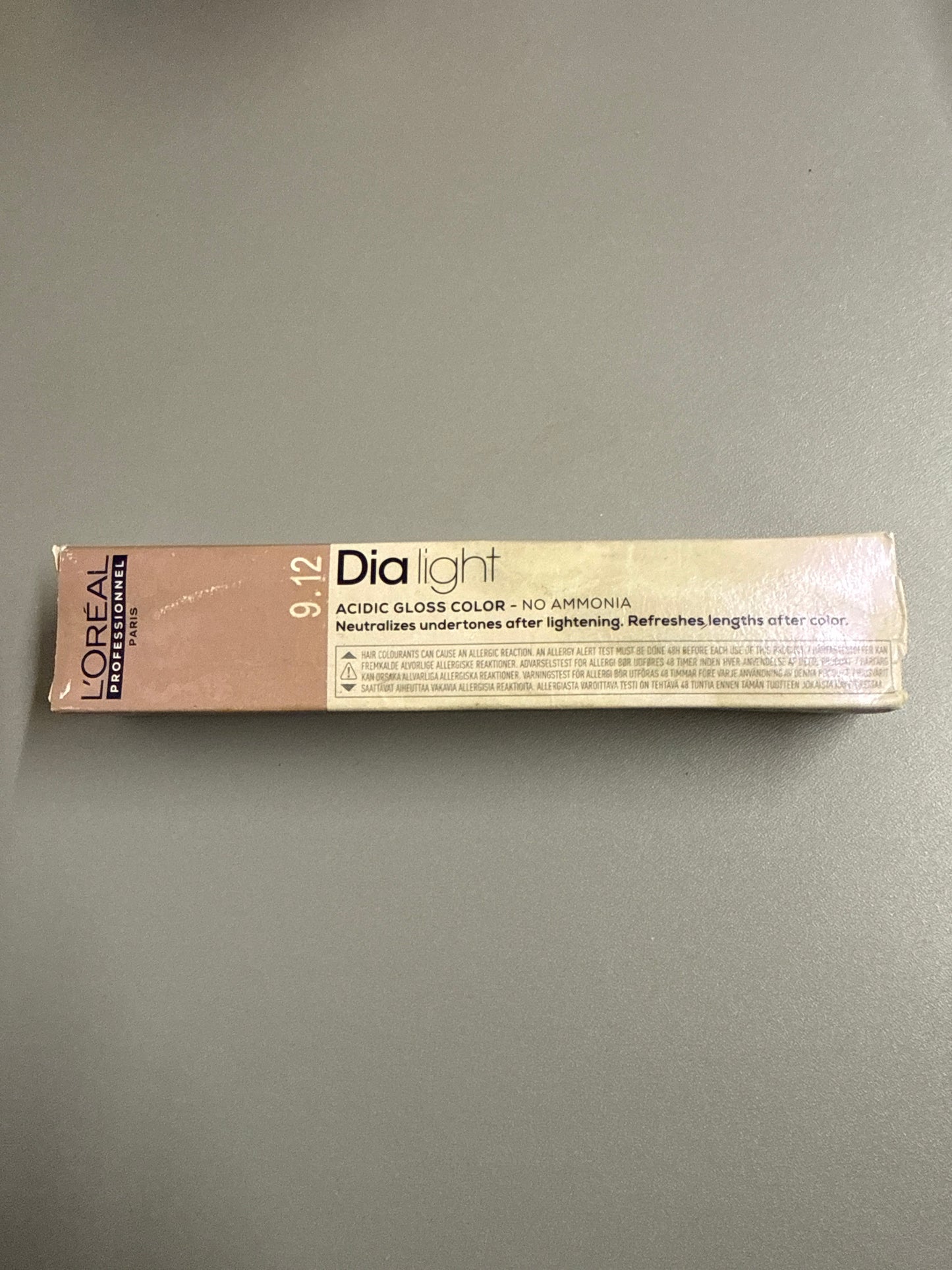 L’Oreal Dia Light - Acid gloss color 9.12 Very light ash