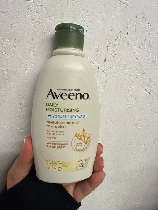 Aveeno Daily Moisturising Yogurt Body Wash - 300ml
