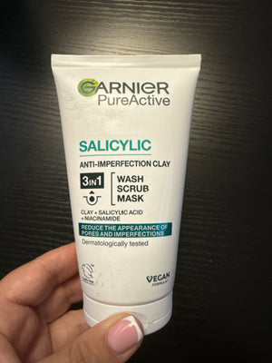 Garnier Pure Active 3in1 Anti-Imperfection Mask-Wash-Scrub, With Clay - 150ml