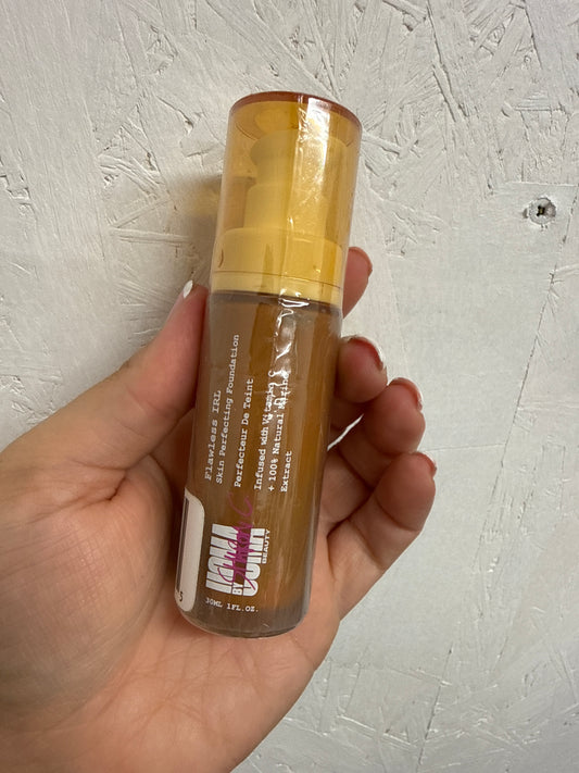 Ready for my close-up foundation - Shade: T1 Brown Sugar