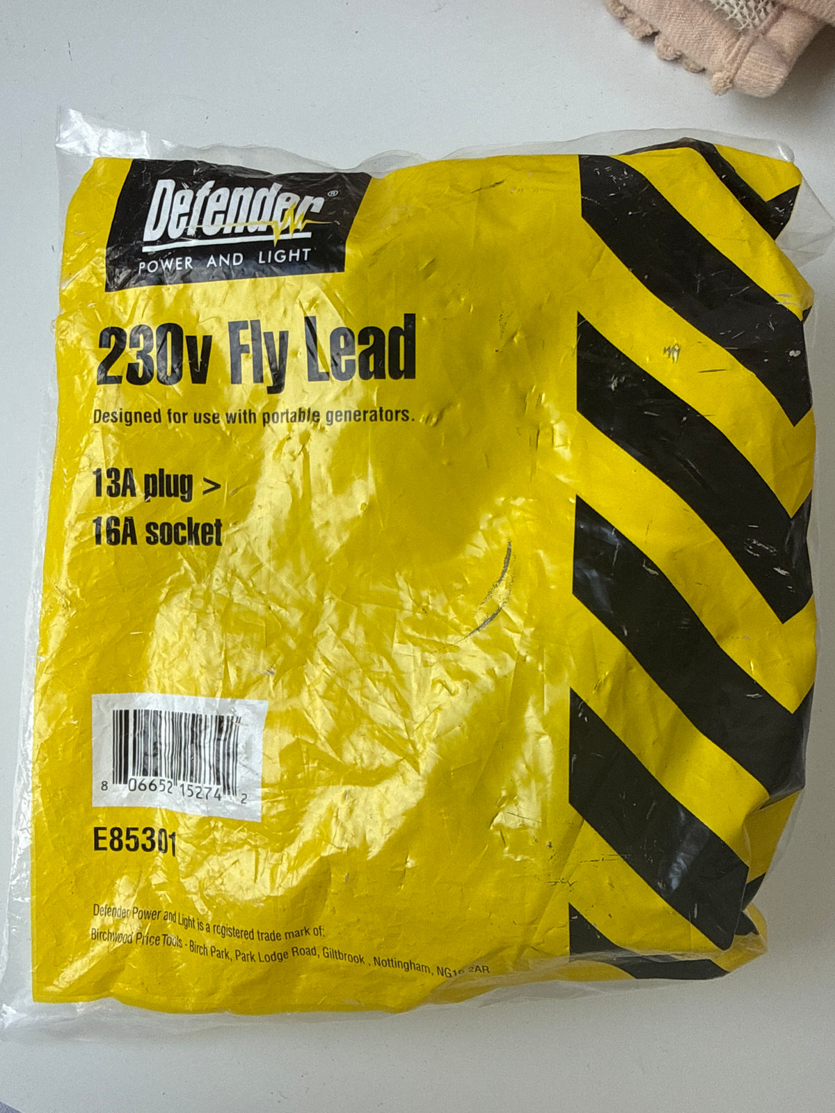 Defender - 230v Fly Lead 13A plug>16A socket