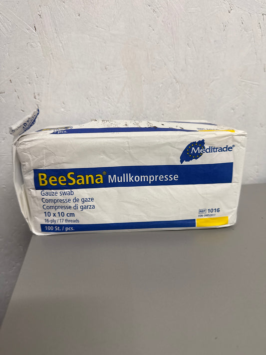 100 BeeSana Meditrade Cotton Gauze Swabs Non-Sterile 16ply 10x10cm