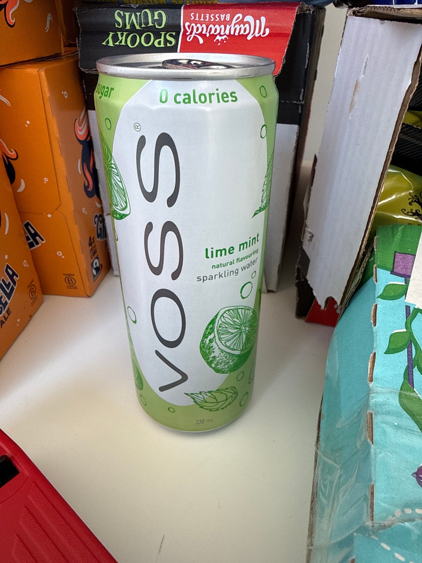 Voss lime mint can