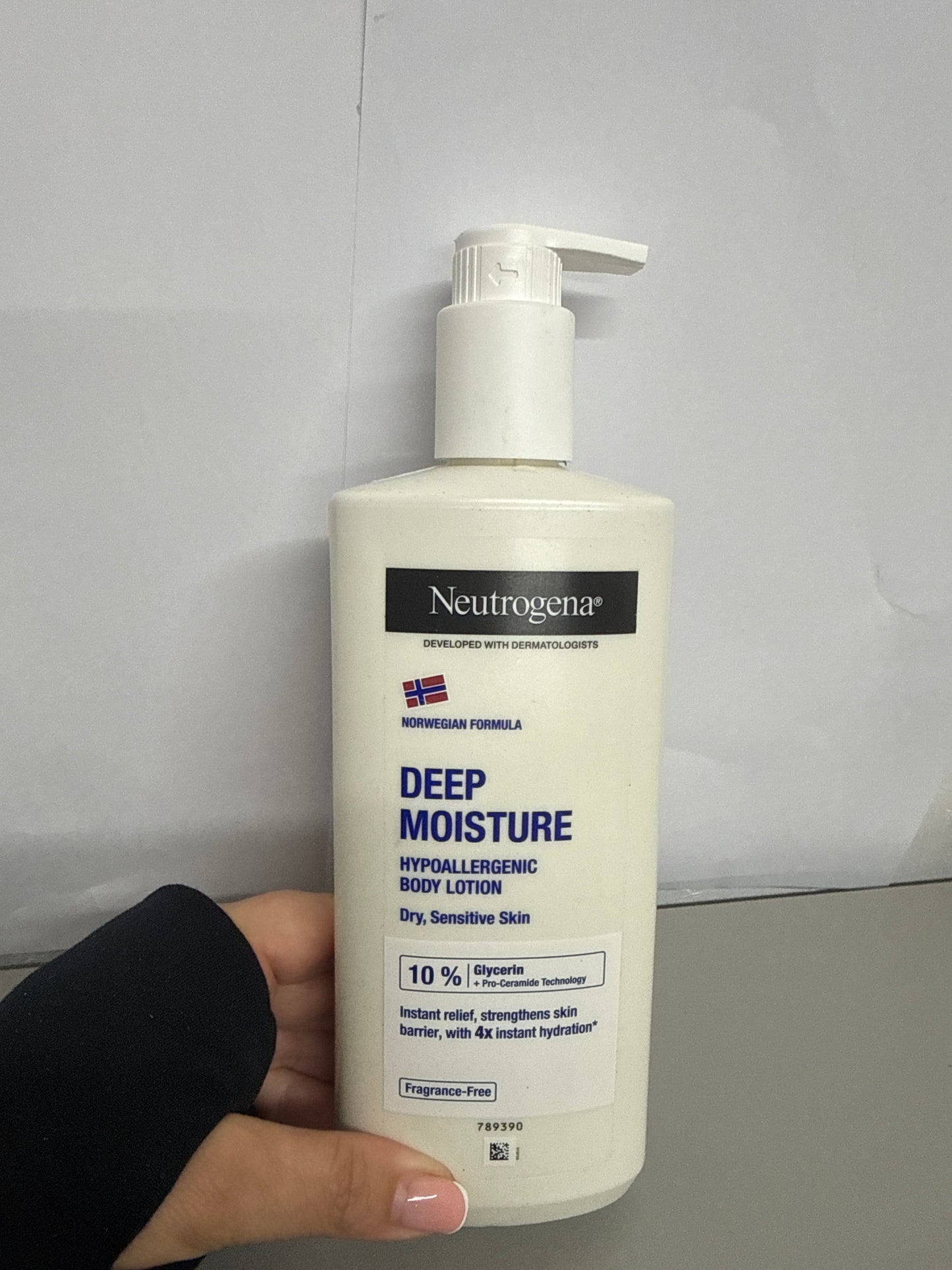 Neutrogena Deep Moisture Body Lotion - 400ml