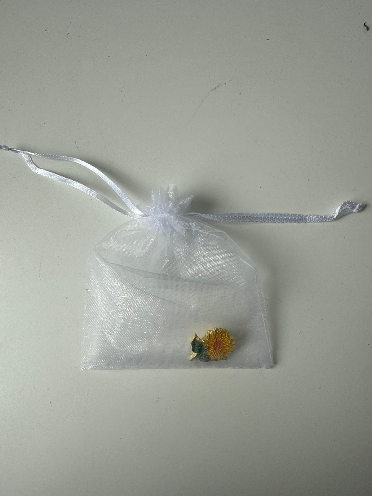 Sunflower pin (no card)