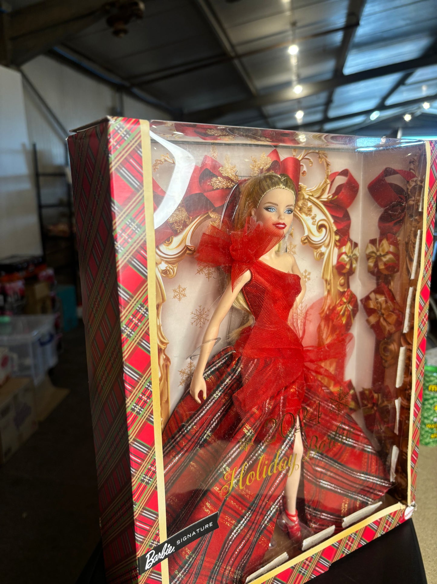 Holiday Edition Barbie 2024 - Box Damaged