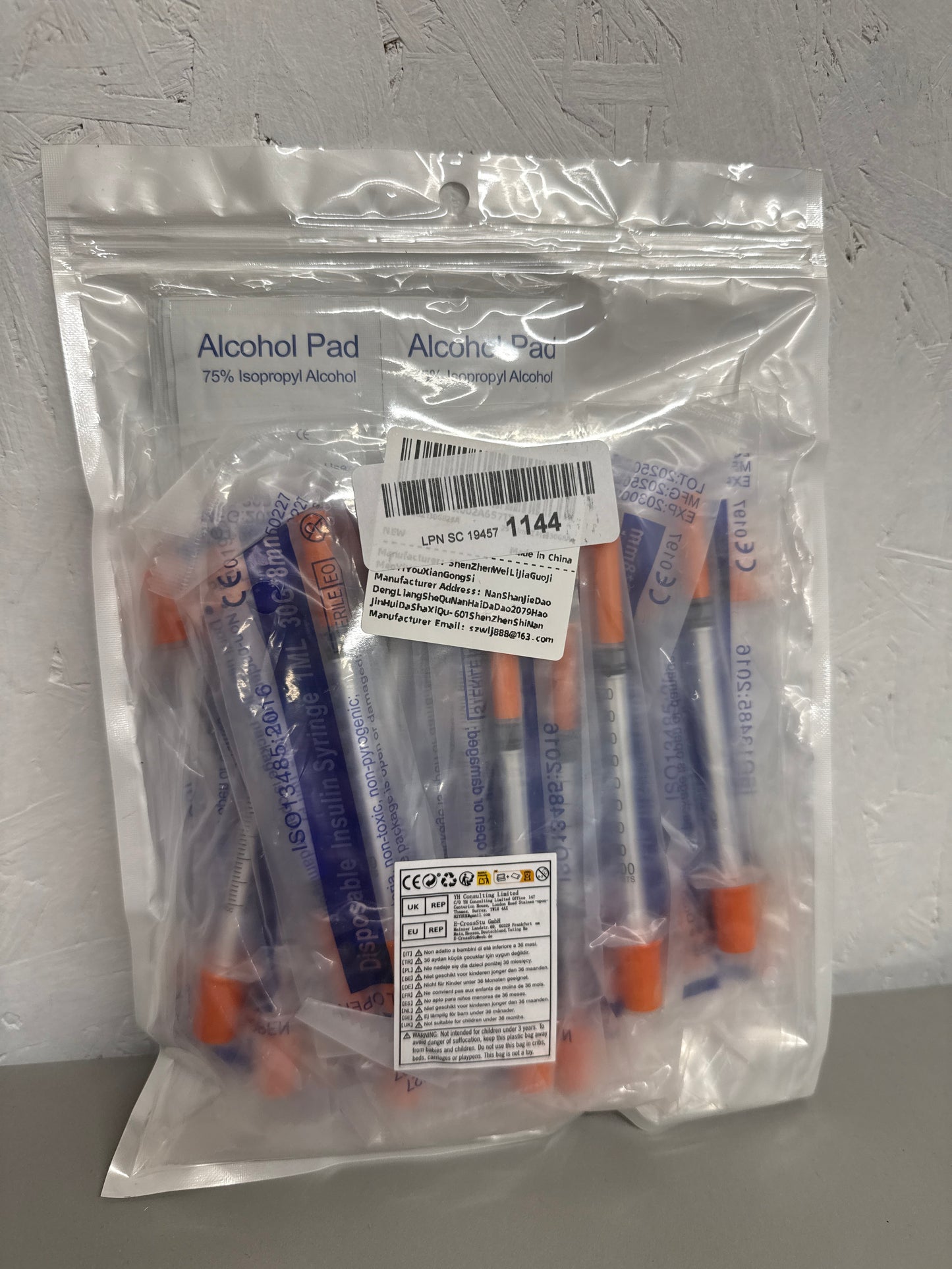 25 x 1ml 30G*8mm Disposable Insulin Syringe & Alcohol Wipes