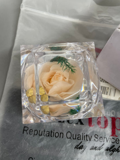 Jushi Eternal Flower Ring Box
