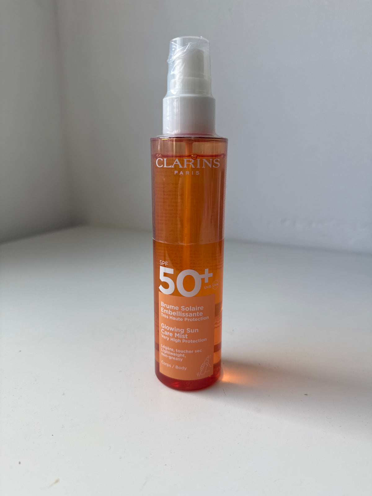Clarins - SPF50+ Glowing sun care mist 150ml