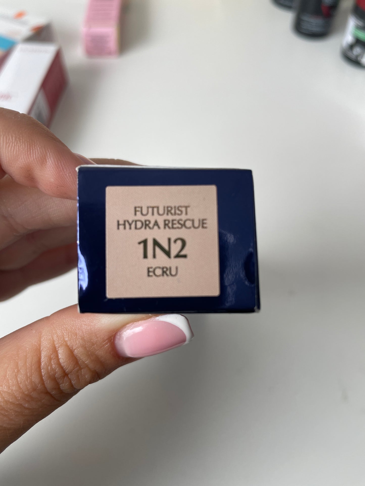 Estée Lauder - Futurist Hydra Rescue - Shade: 1N2 Ecru