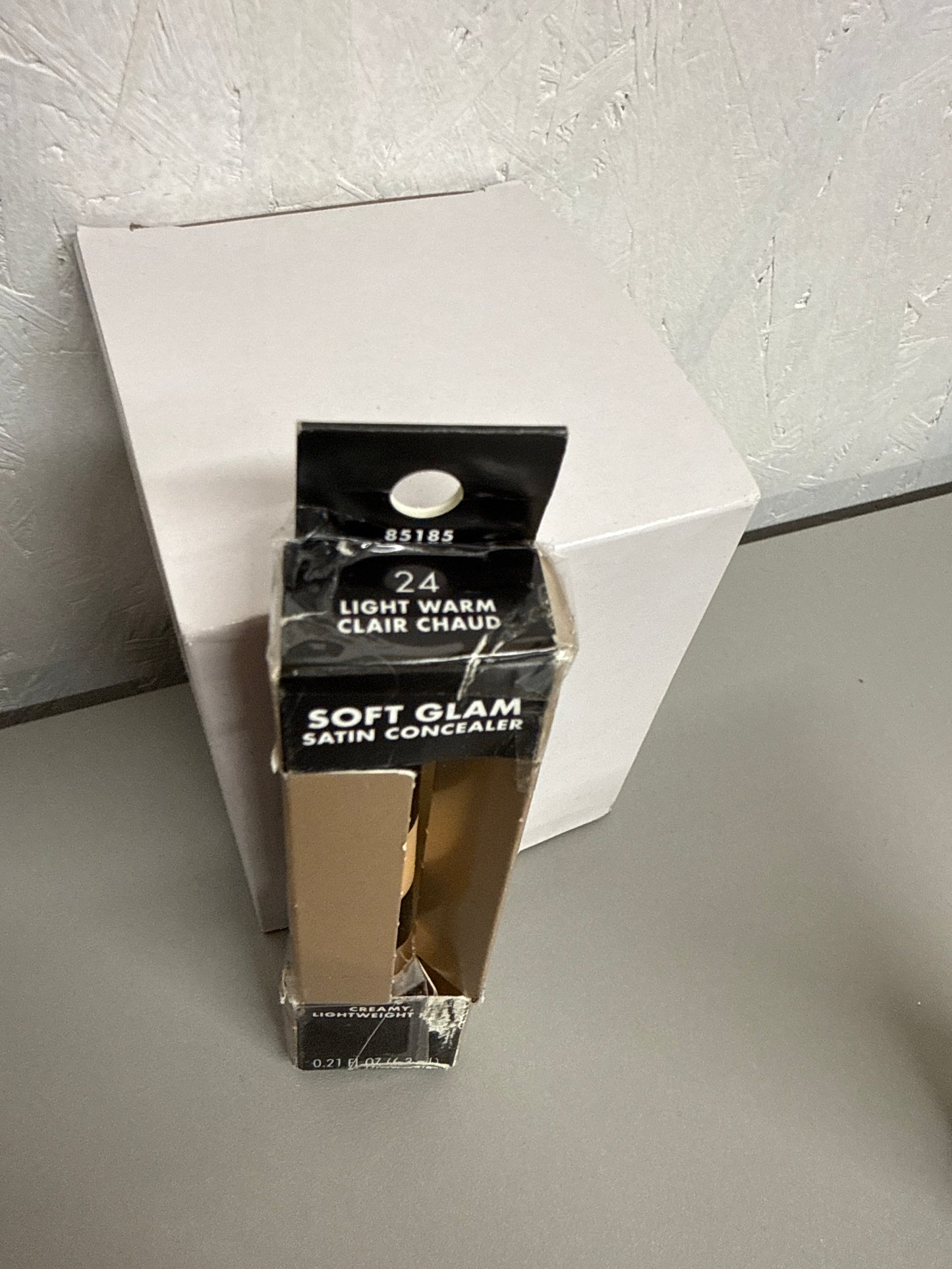 e.l.f. Soft Glam Satin Concealer - Shade: 24 Light Warm